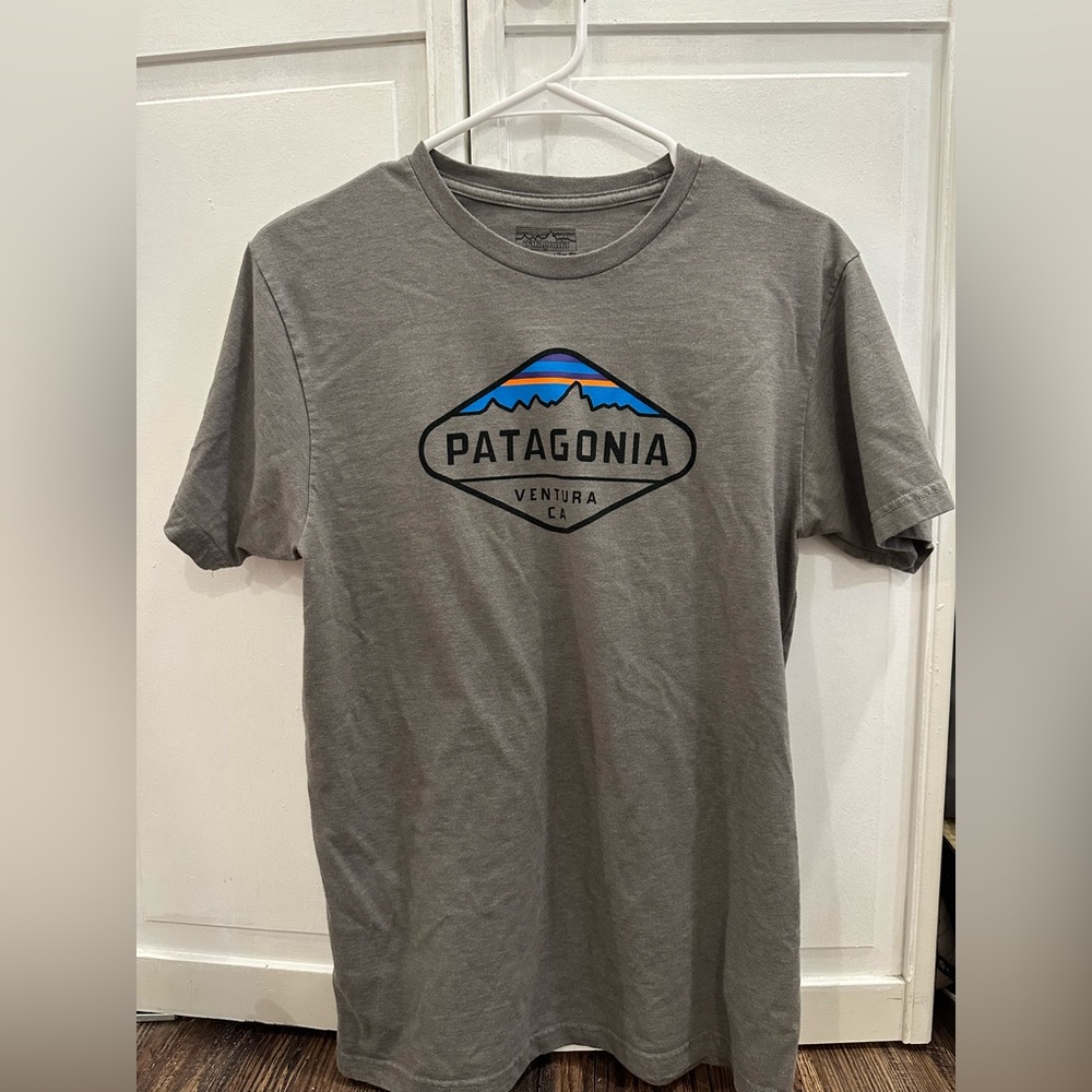 MEN’S PATAGONIA T SHIRT! - Picture 2 of 5